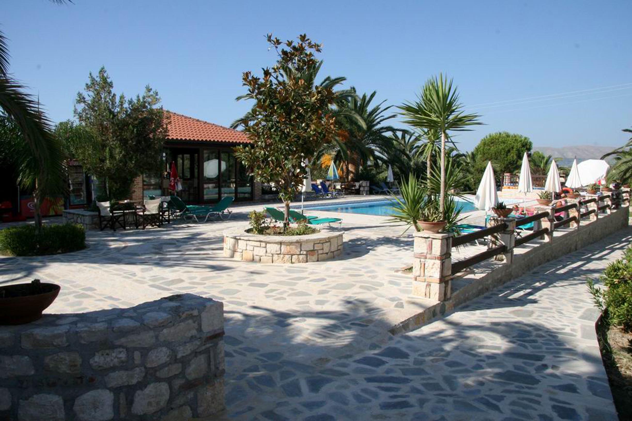 Daniel Hotel (Adults Only) Kalamákion Dış mekan fotoğraf