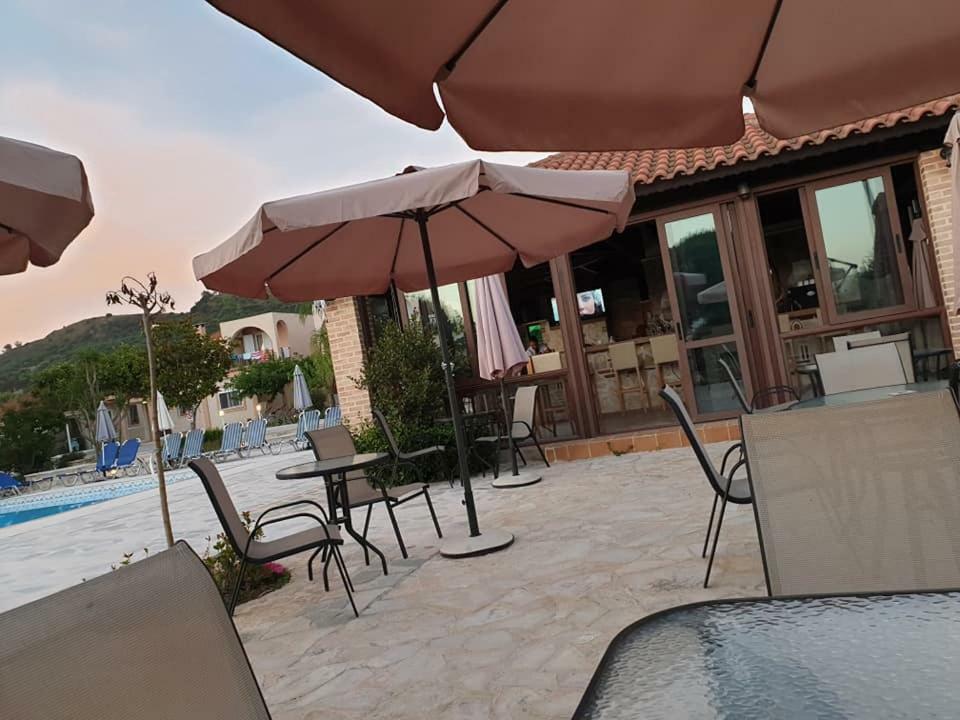 Daniel Hotel (Adults Only) Kalamákion Dış mekan fotoğraf