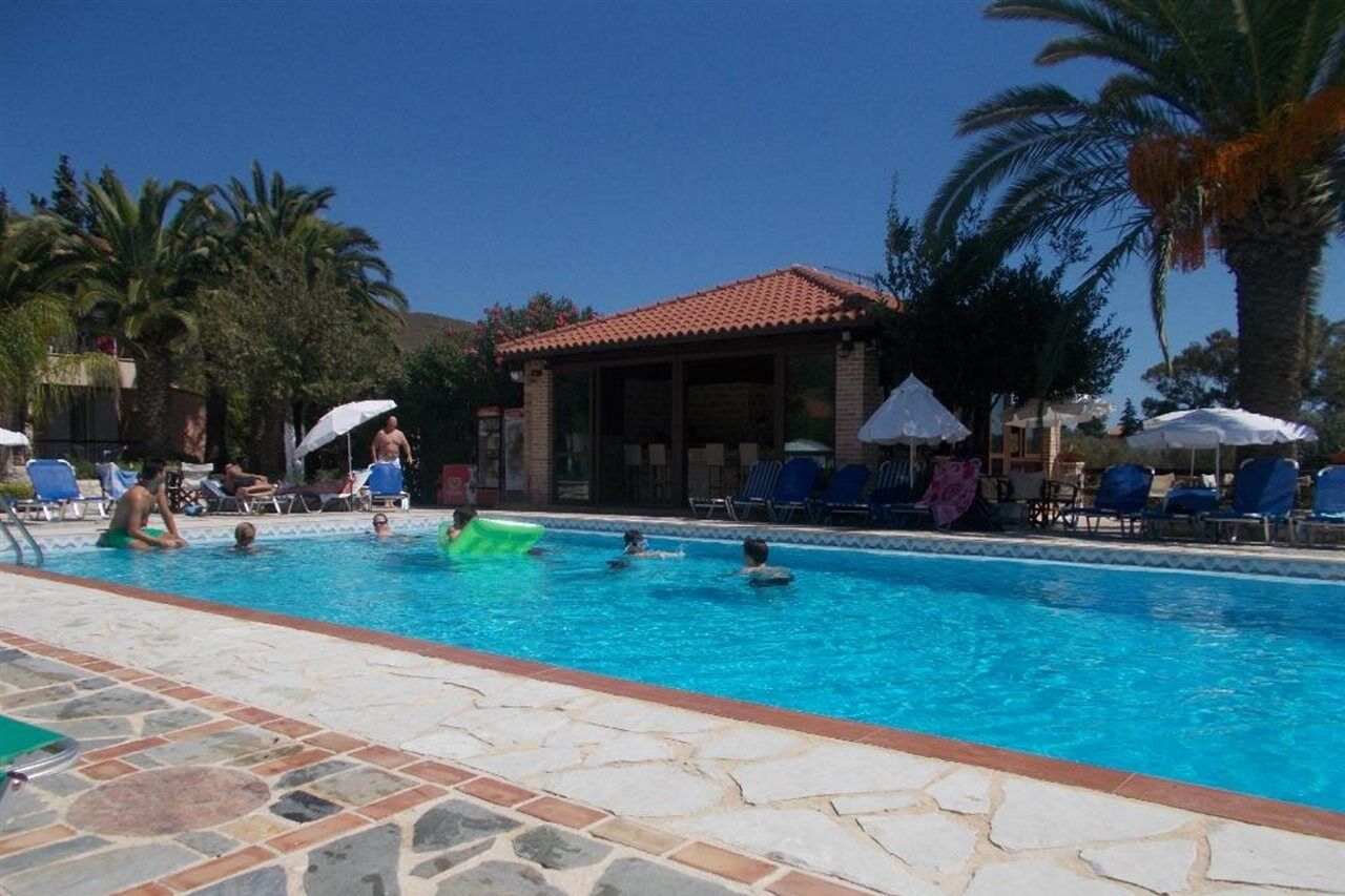 Daniel Hotel (Adults Only) Kalamákion Dış mekan fotoğraf