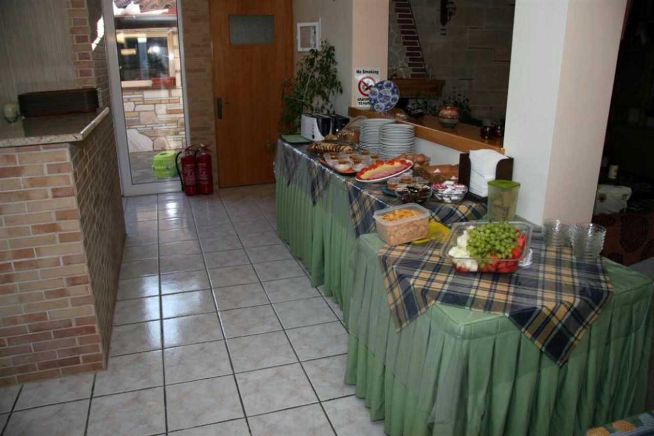 Daniel Hotel (Adults Only) Kalamákion Dış mekan fotoğraf