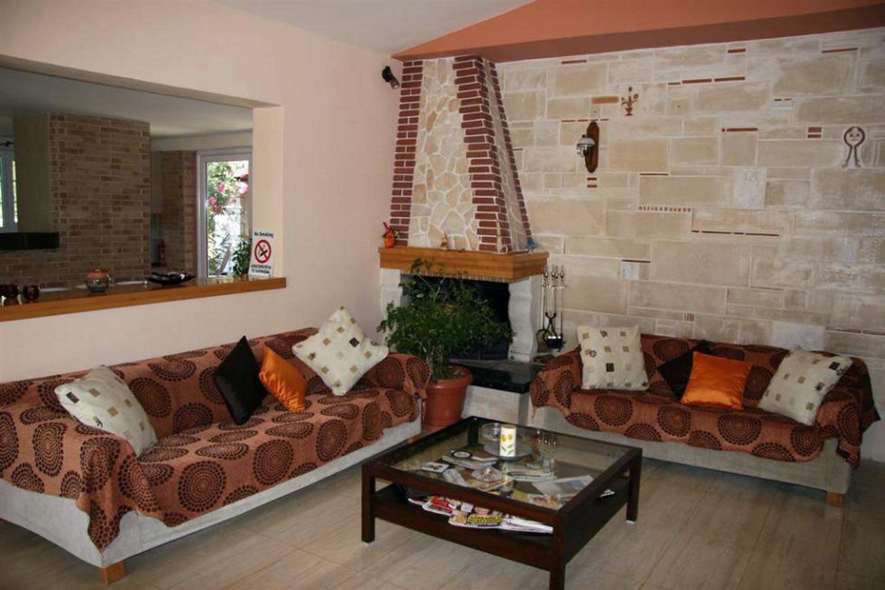Daniel Hotel (Adults Only) Kalamákion Dış mekan fotoğraf