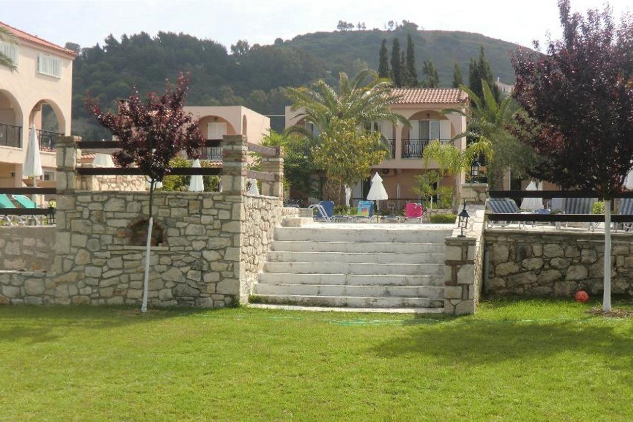 Daniel Hotel (Adults Only) Kalamákion Dış mekan fotoğraf