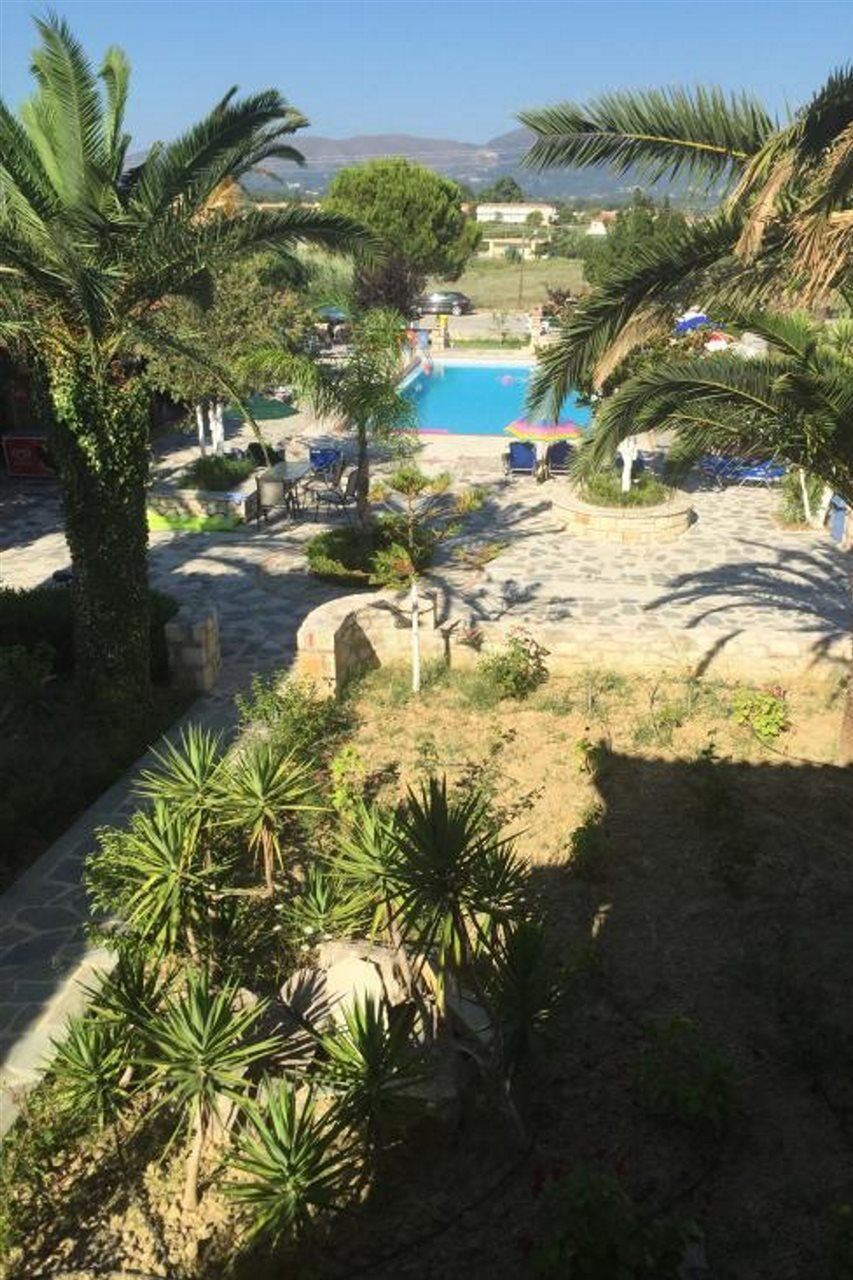 Daniel Hotel (Adults Only) Kalamákion Dış mekan fotoğraf