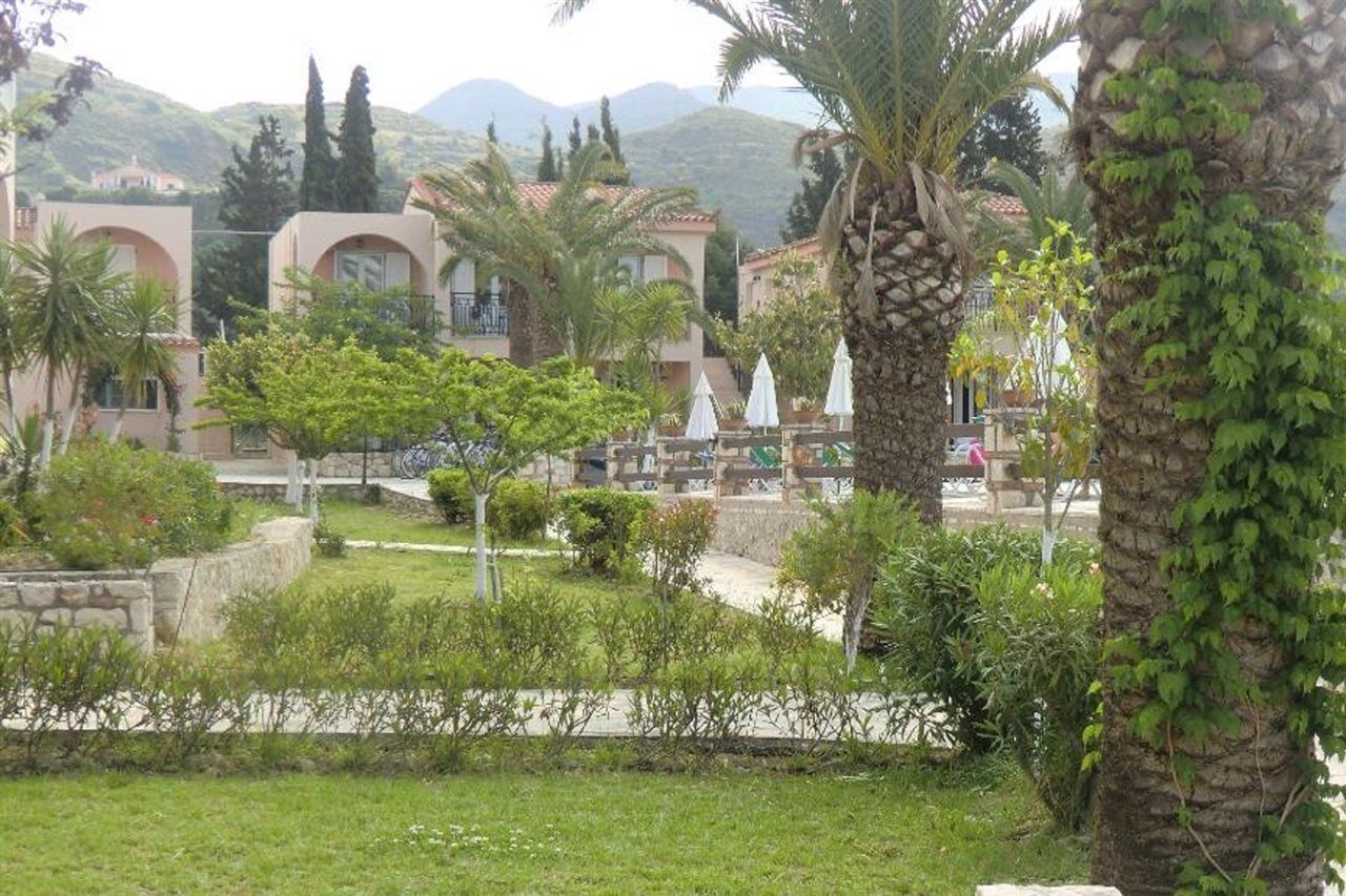 Daniel Hotel (Adults Only) Kalamákion Dış mekan fotoğraf